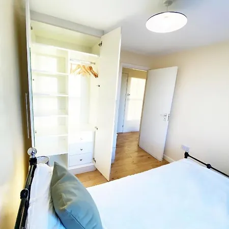 London'S Central East End 2 Bedroom City Apartments Exterior photo