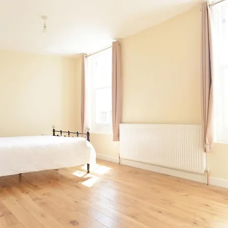 London'S Central East End 2 Bedroom City Apartments Exterior photo
