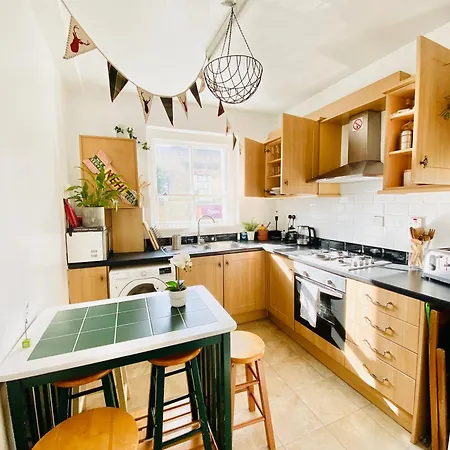 London'S Central East End 2 Bedroom City Apartments Exterior photo